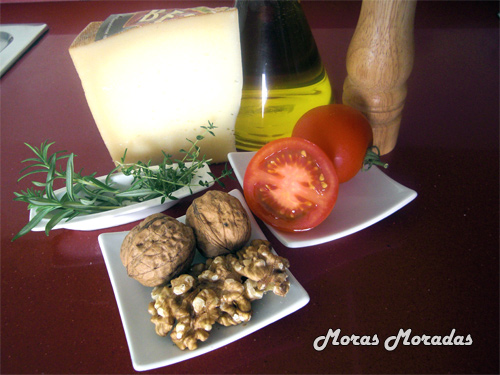 ingredientes para hacer queso marinado con tomate