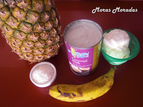 ingredientes para hacer piña colada con helado de coco